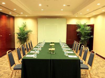 دیز این بیزنس پلیس یینفنگ