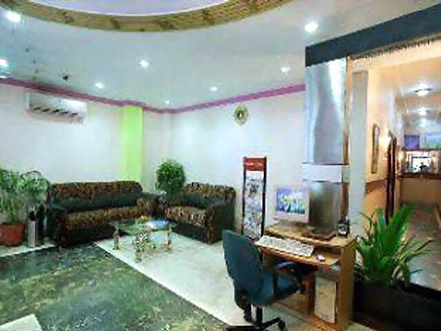 اومنی