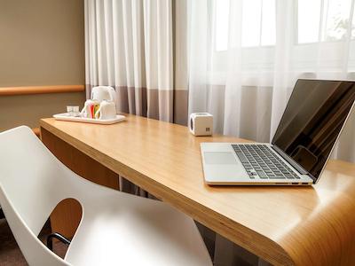 ایبیز لندن استراتفرد هتل