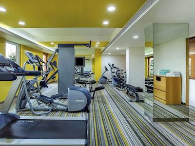 ایبیز گورگان گولف کورس راد هتل