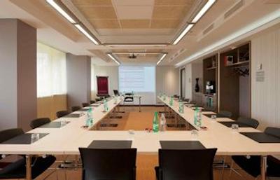 مرکور پاریس پورت د اس تی کلود