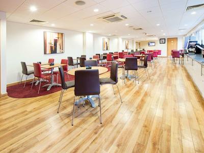 تراولج چسینگتون تلورد