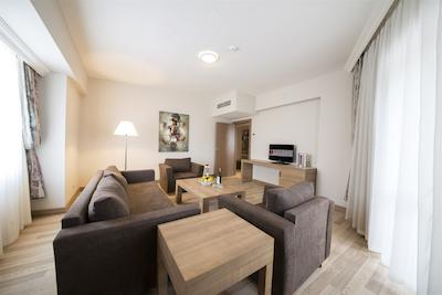 رامادا ریزورت لارا