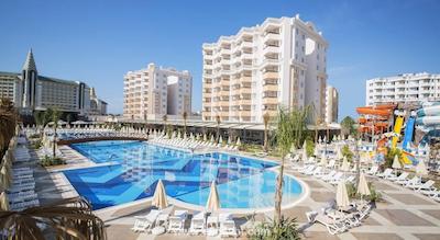 رامادا ریزورت لارا