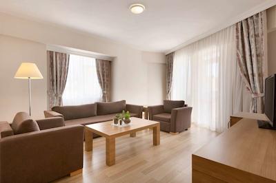 رامادا ریزورت لارا