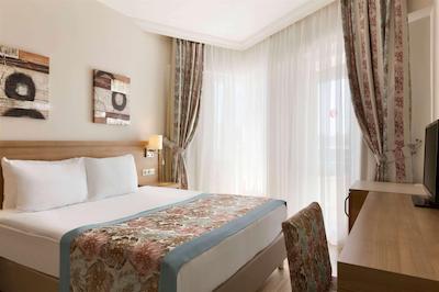 رامادا ریزورت لارا