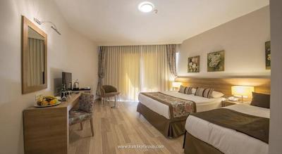 رامادا ریزورت لارا