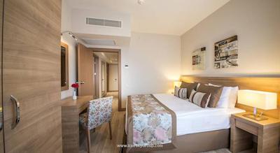 رامادا ریزورت لارا