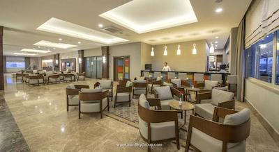 رامادا ریزورت لارا