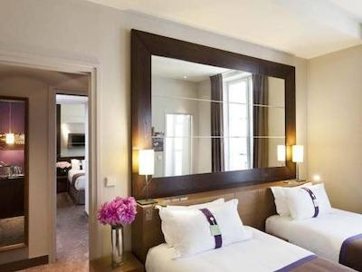 هالیدی این پاریس-الیزه