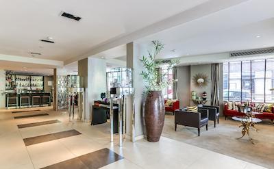 هالیدی این پاریس-الیزه