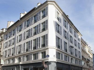 هالیدی این پاریس-الیزه