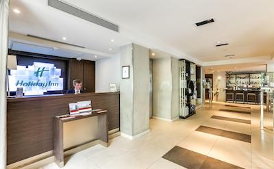 هالیدی این پاریس-الیزه