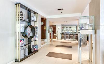 هالیدی این پاریس-الیزه