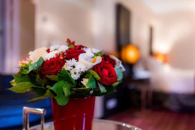 هالیدی این پاریس-گار مونپارنس