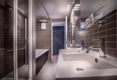 هالیدی این پاریس-گار مونپارنس