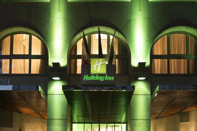 هالیدی این پاریس-گار مونپارنس