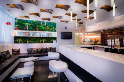 هالیدی این پاریس-گار مونپارنس