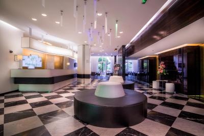 هالیدی این پاریس-گار مونپارنس