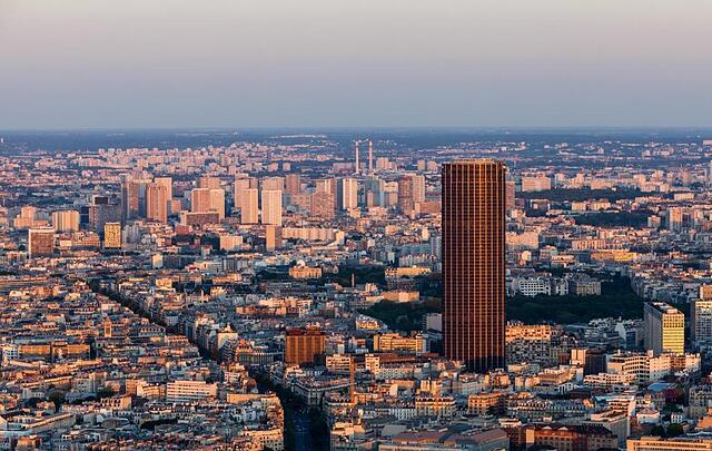 هالیدی این پاریس-گار مونپارنس