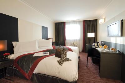 هالیدی این پاریس-گار مونپارنس