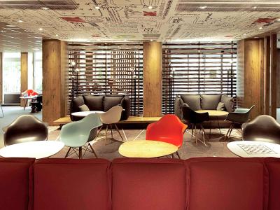 آیبیس پاریس پورت دورلینز