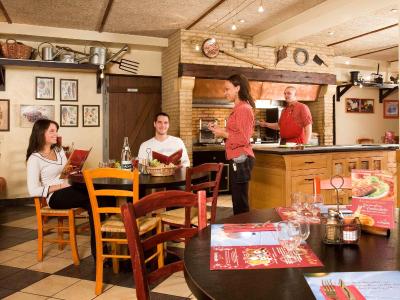 آیبیس پاریس پورت دورلینز