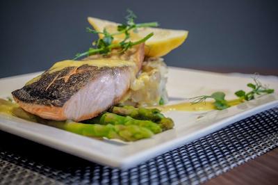 هیلتون گاردن این لوتون نرد