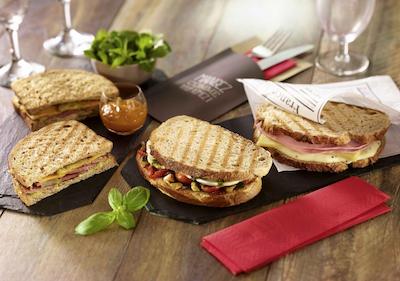 آیبیس پاریس پورت د منترویل