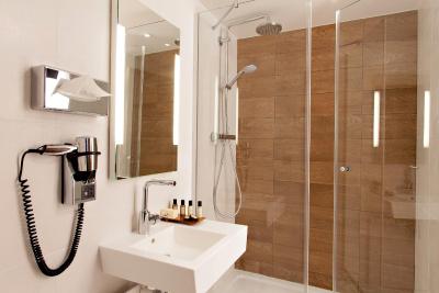 بست وسترن پرمیر 61 پاریس نیشن هتل