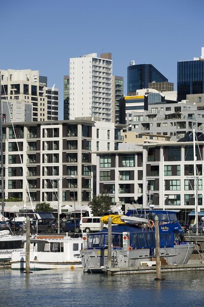 بارکل سویتز اوکلاند