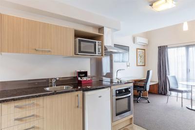 بست وسترن نومارکت این اند سویتز