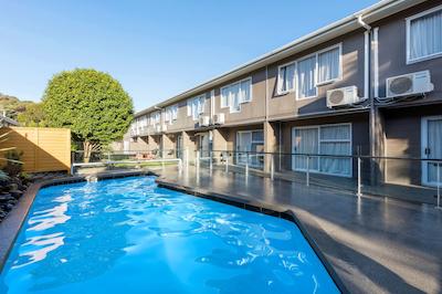 بست وسترن نومارکت این اند سویتز