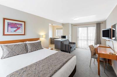 بست وسترن نومارکت این اند سویتز