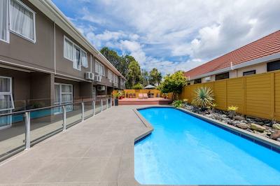 بست وسترن نومارکت این اند سویتز