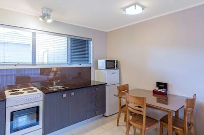 بست وسترن نومارکت این اند سویتز