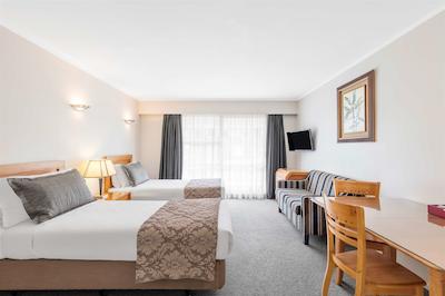 بست وسترن نومارکت این اند سویتز