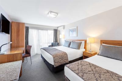 بست وسترن نومارکت این اند سویتز