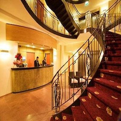 امراد گراند هتل فرانز هالز