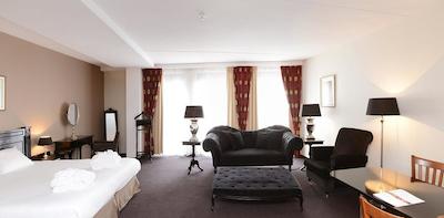 امراد گراند هتل فرانز هالز