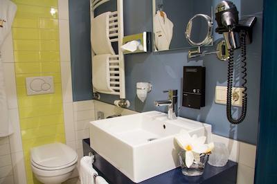 بست وسترن پلاس گراند هتل ویکتر هوگو