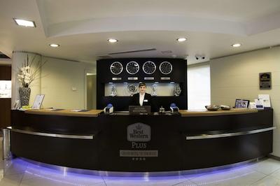 بست وسترن پلاس گراند هتل ویکتر هوگو