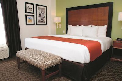 لق هتل بای لا کوینتا کد جورز نیر وز کنسولات