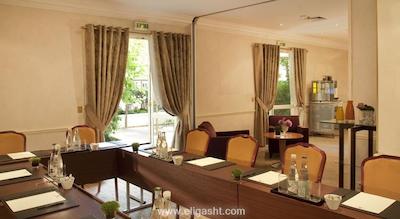 رنسانس پاریس له پارک تروکادرو