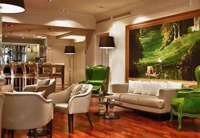 رنسانس پاریس له پارک تروکادرو