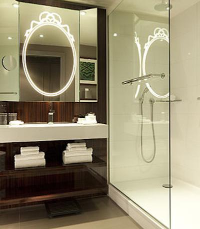 رنسانس پاریس له پارک تروکادرو