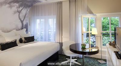 رنسانس پاریس له پارک تروکادرو