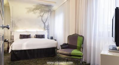 رنسانس پاریس له پارک تروکادرو