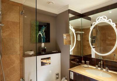 رنسانس پاریس له پارک تروکادرو