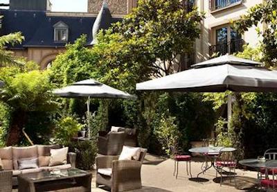 رنسانس پاریس له پارک تروکادرو